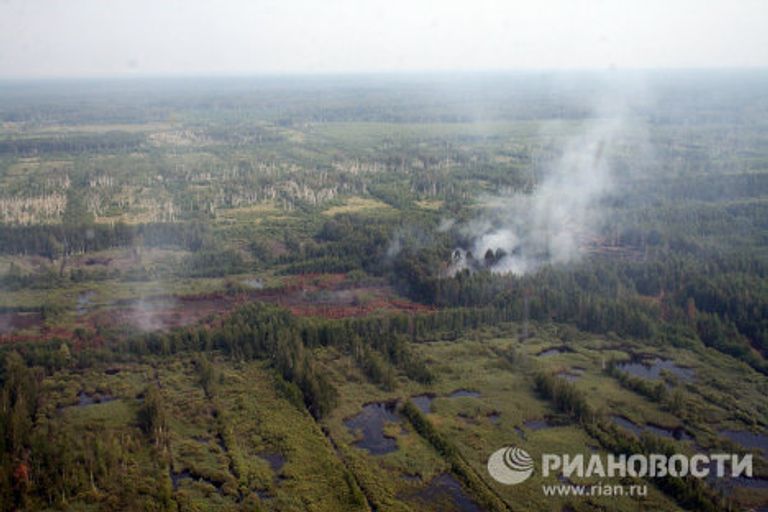 Тушение торфяных пожаров в Подмосковье Тушение торфяных пожаров в Подмосковье