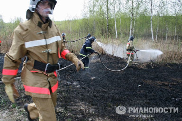 Тушение торфяных пожаров в Подмосковье Тушение торфяных пожаров в Подмосковье