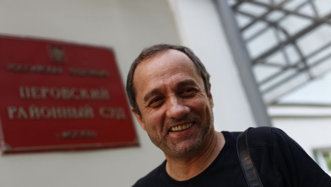 Рассмотрение иска главы Федерального агентства по делам молодежи В. Якеменко и его брата - руководителя православного корпуса движения Наши Б. Якеменко к А. Подрабинеку