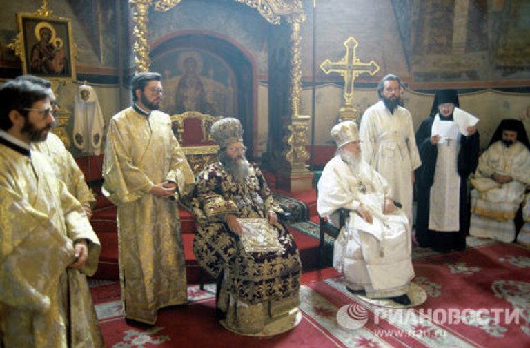 Вселенский патриарх Димитрий I и патриарх Московский и всея Руси Пимен Вселенский патриарх Димитрий I и патриарх Московский и всея Руси Пимен