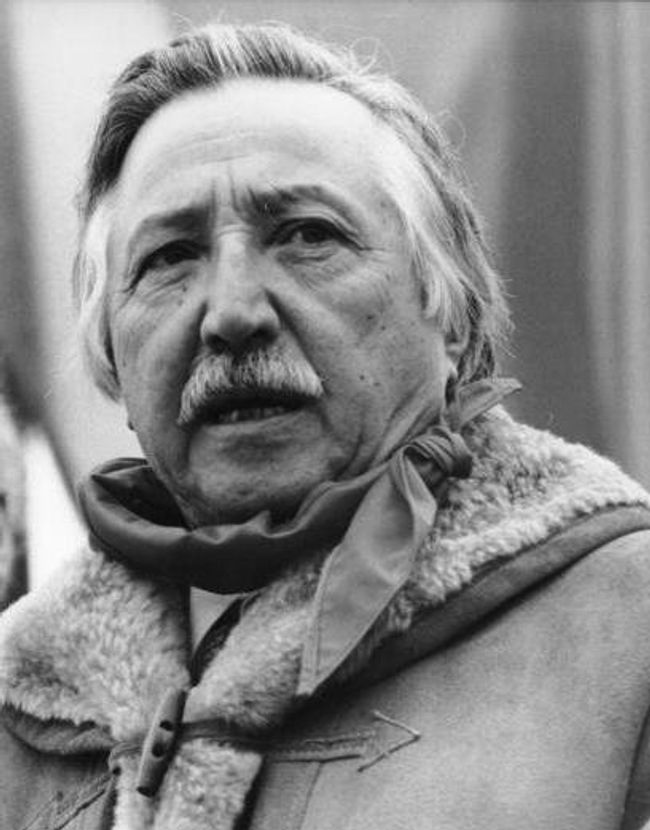Чилийский политик, в прошлом Генеральный секретарь Коммунистической партии Чили Луис Корвалан Лепе Чилийский политик, в прошлом Генеральный секретарь Коммунистической партии Чили Луис Корвалан Лепе