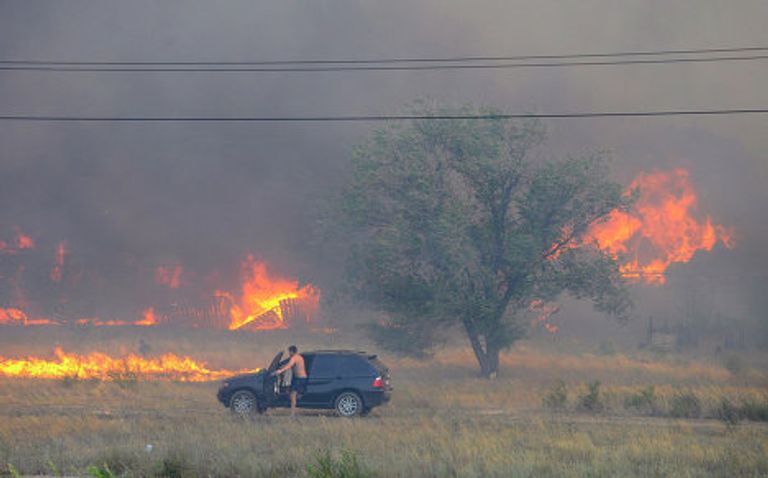 Пожар в поселке Масловка Левобережного района города Воронежа Пожар в поселке Масловка Левобережного района города Воронежа