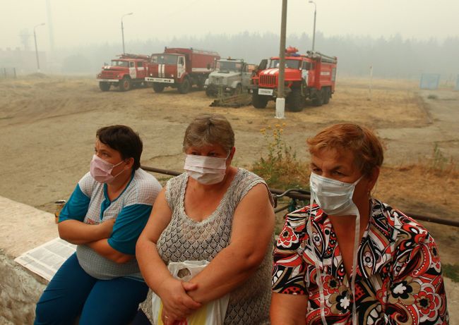 Погорельцы в пункте временного пребывания. Архив