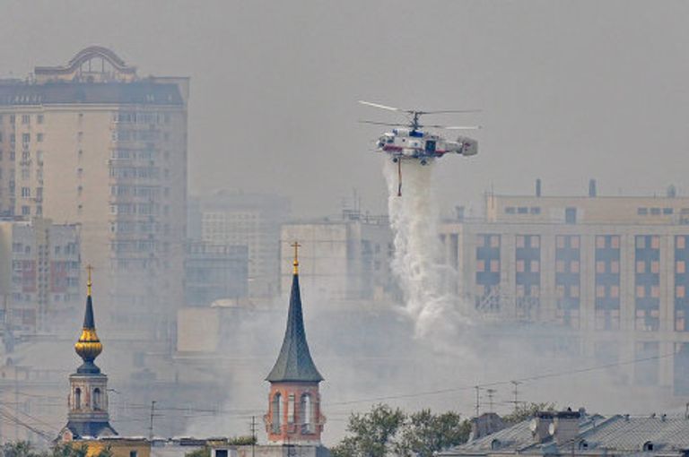 Пожар в храме святых апостолов Петра и Павла в центре Москвы Пожар в храме святых апостолов Петра и Павла в центре Москвы
