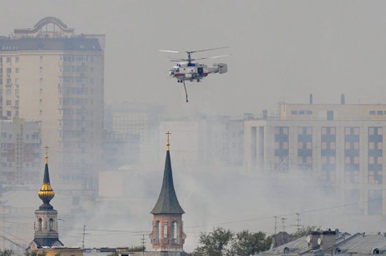 Пожар в храме святых апостолов Петра и Павла в центре Москвы Пожар в храме святых апостолов Петра и Павла в центре Москвы