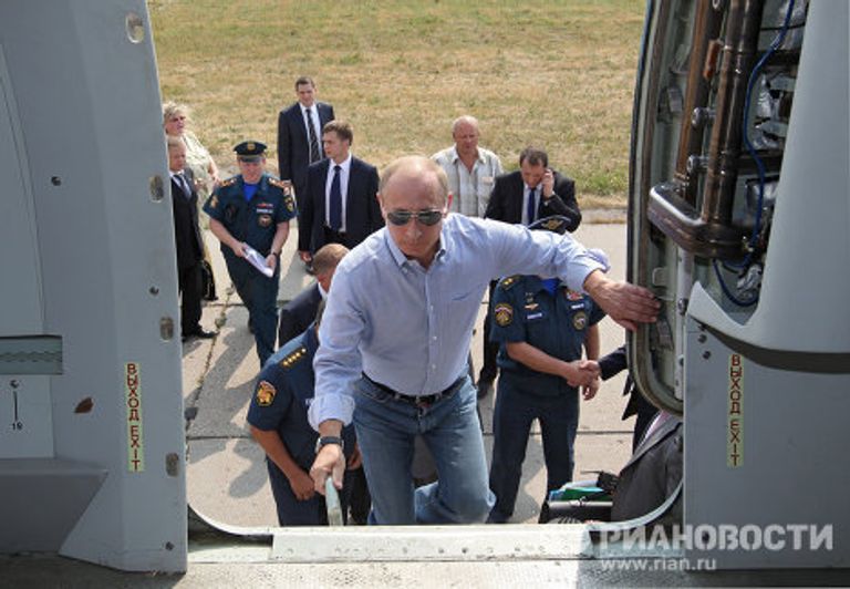 Премьер-министр РФ Владимир Путин принял участие в тушении лесных пожаров в Рязанской области Премьер-министр РФ Владимир Путин принял участие в тушении лесных пожаров в Рязанской области