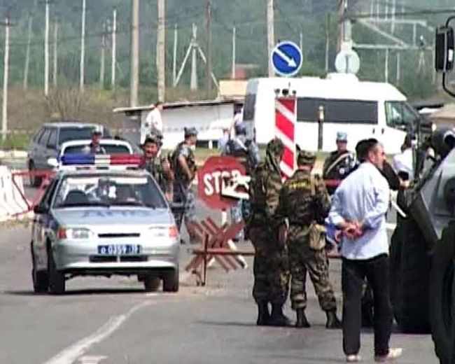 Смертник взорвал пост милиции в Северной Осетии. Видео с места ЧП Смертник взорвал пост милиции в Северной Осетии. Видео с места ЧП