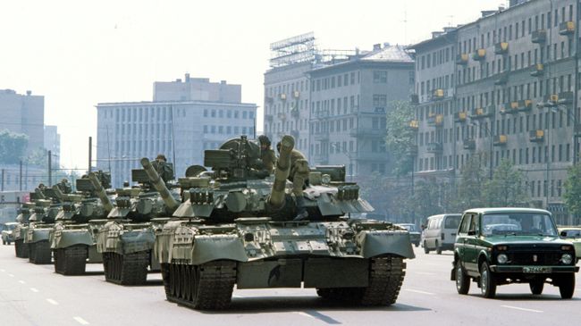Танки на улицах Москвы