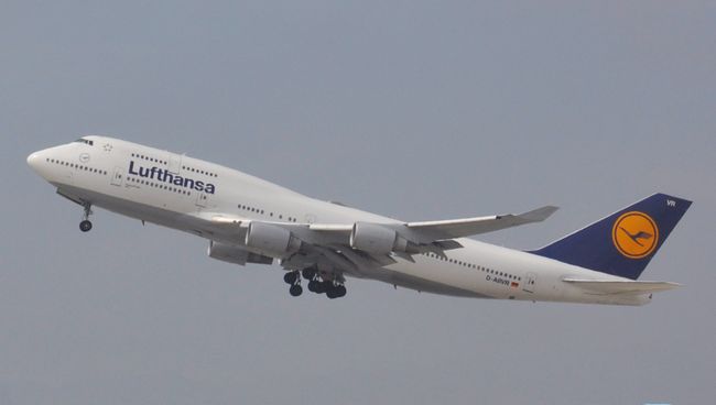 Боинг авиакомпании Lufthansa. Архивное фото Боинг авиакомпании Lufthansa. Архивное фото