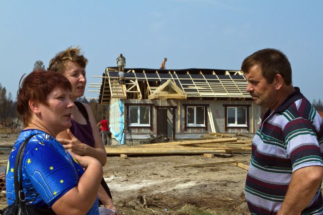 Начало работ по строительству новых домов для пострадавших от лесных пожаров. Архив