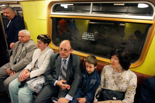 Пассажиры в метро