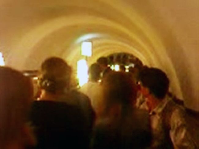 Блэкаут в Петербурге. Давка на эскалаторе в метро