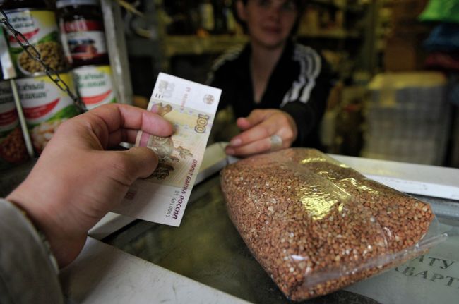 Гречневая крупа в одном из магазинов Ярославля. Архив