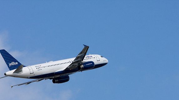 Airbus A320 компании JetBlue Airbus A320 компании JetBlue - РИА Новости, 1920, 16.12.2025