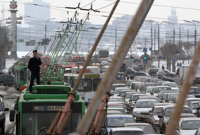 Автомобильные пробки в центре Москвы. Архив Автомобильные пробки в центре Москвы. Архив