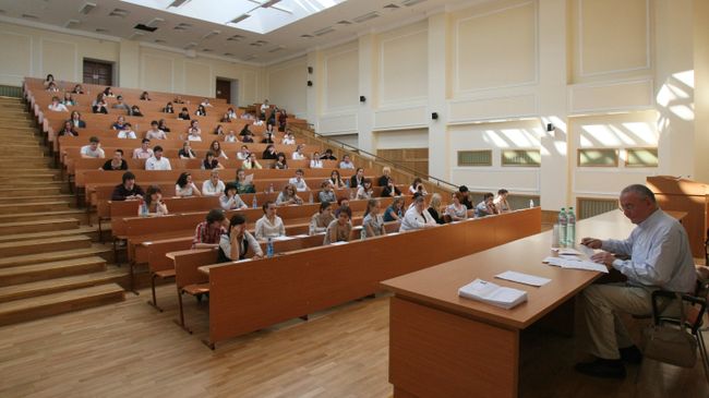 В главном вузе России - МГУ имени М.В.Ломоносова В главном вузе России - МГУ имени М.В.Ломоносова