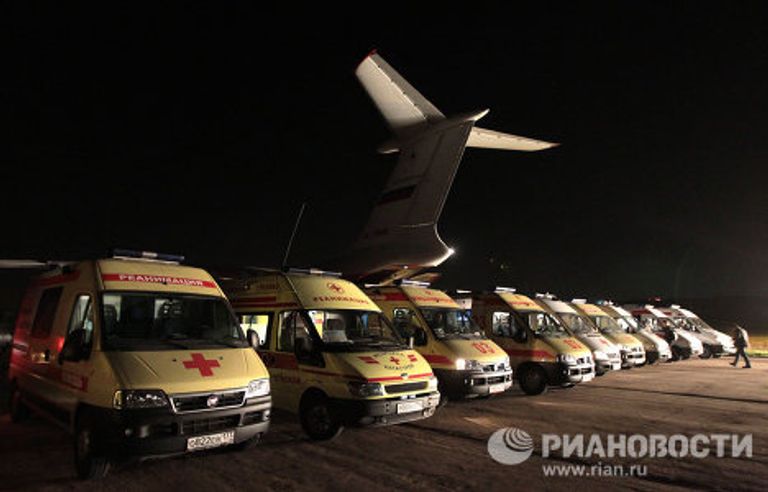 Самолет МЧС доставил 11 пострадавших от теракта во Владикавказе в Москву Самолет МЧС доставил 11 пострадавших от теракта во Владикавказе в Москву