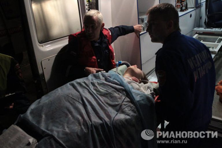 Самолет МЧС доставил 11 пострадавших от теракта во Владикавказе в Москву Самолет МЧС доставил 11 пострадавших от теракта во Владикавказе в Москву