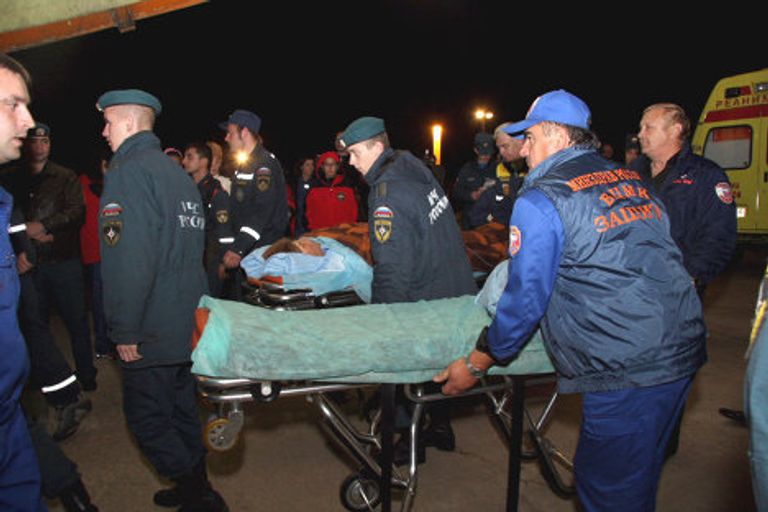 Самолет МЧС привез раненых из Владикавказа Самолет МЧС привез раненых из Владикавказа
