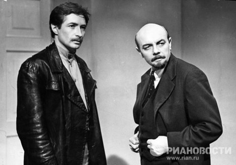 Кирилл Лавров в роли Ленина в фильме Доверие Кирилл Лавров в роли Ленина в фильме Доверие