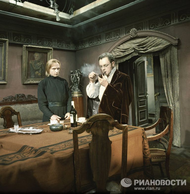 Мягков и Лавров в сцене из фильма Братья Карамазовы Мягков и Лавров в сцене из фильма Братья Карамазовы