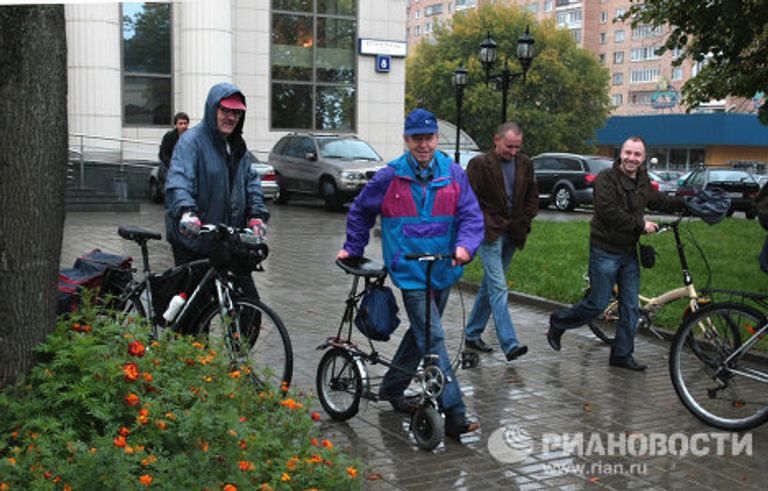 Российские чиновники в столичной подземке и на улицах города Российские чиновники в столичной подземке и на улицах города