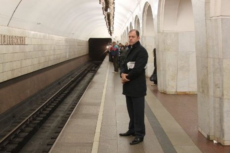 Российские чиновники в столичной подземке и на улицах города Российские чиновники в столичной подземке и на улицах города