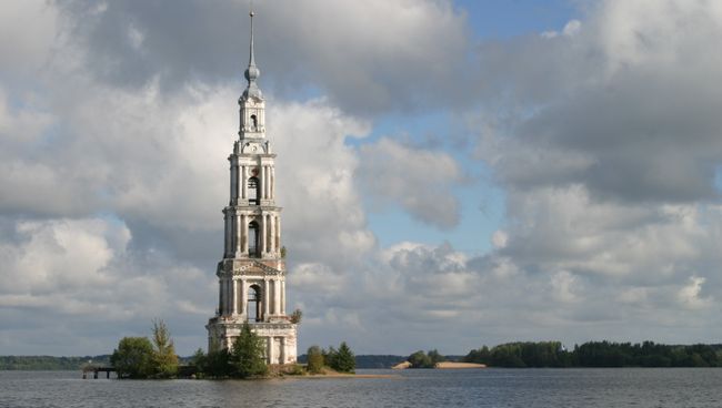 Колокольня Никольского собора в Калязине Колокольня Никольского собора в Калязине