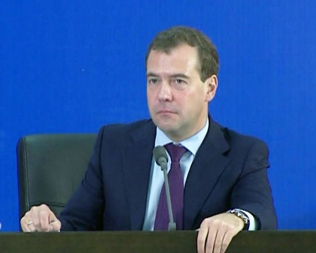 Уйду на пенсию, начну учить китайский – Медведев