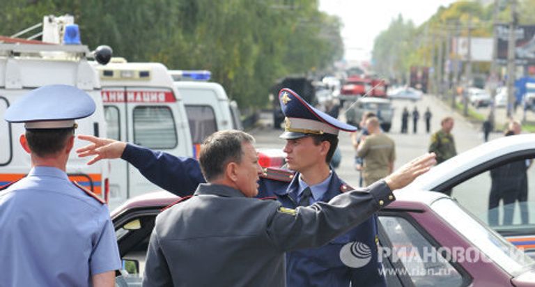 Автомобиль ВАЗ-2107 с взрывчаткой обнаружили возле кафе в Ставрополе Автомобиль ВАЗ-2107 с взрывчаткой обнаружили возле кафе в Ставрополе