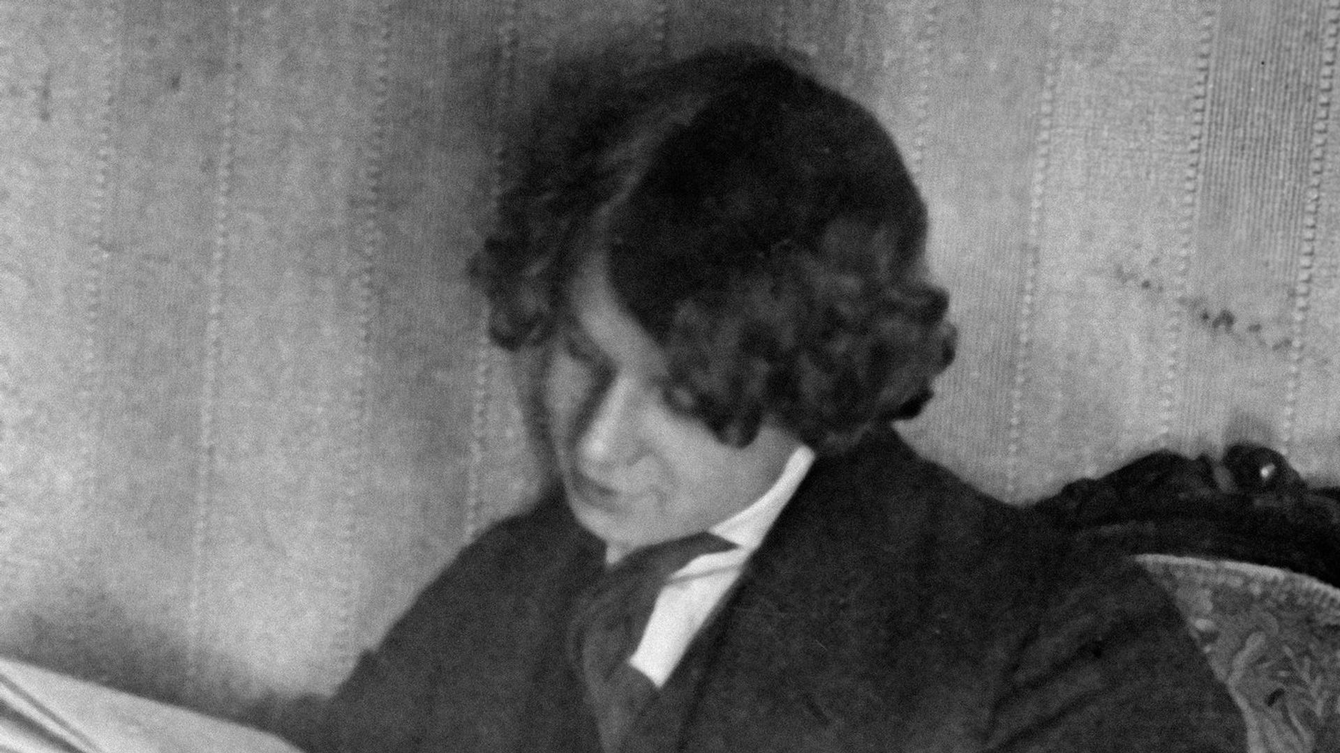 Поэт Сергей Есенин Поэт Сергей Есенин - РИА Новости, 1920, 01.10.2025