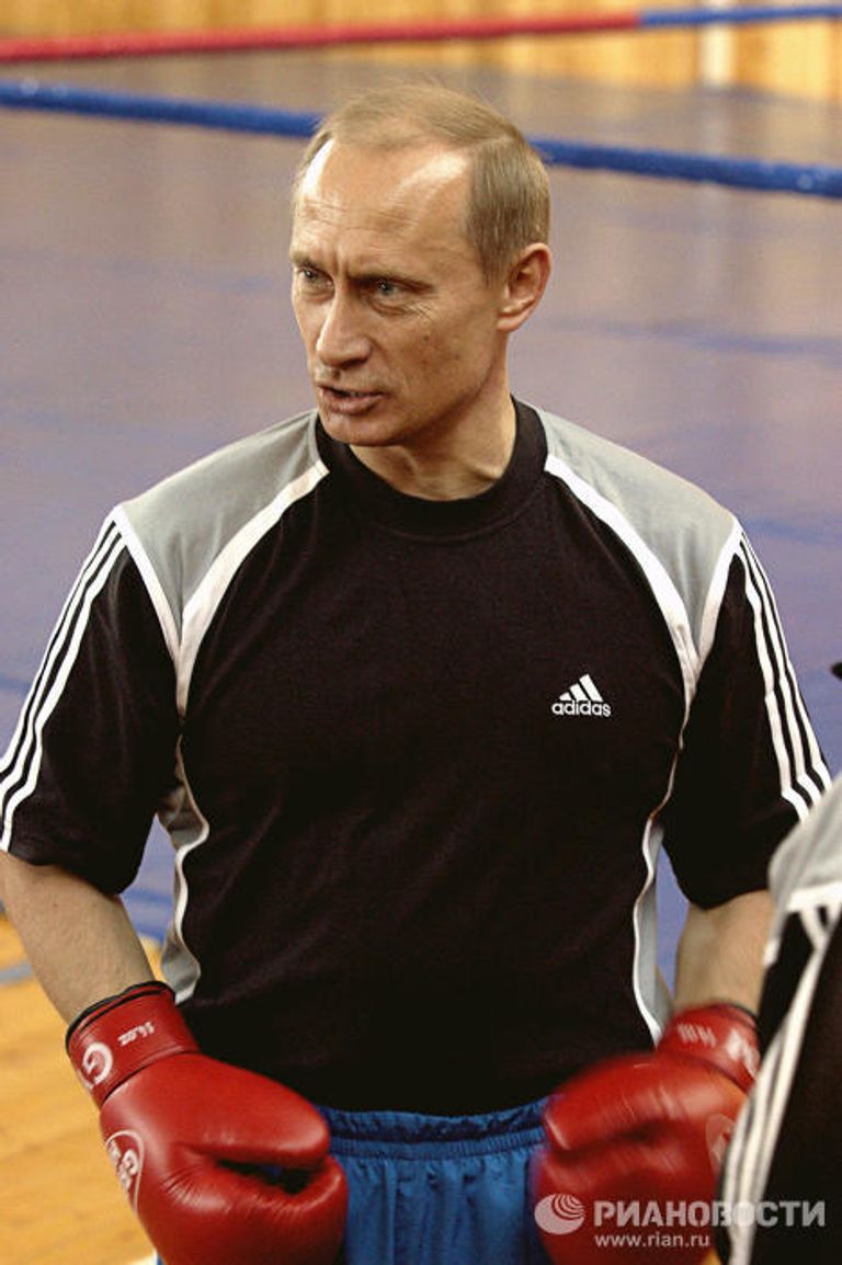 В.Путин на тренировочной базе сборной России по боксу В.Путин на тренировочной базе сборной России по боксу