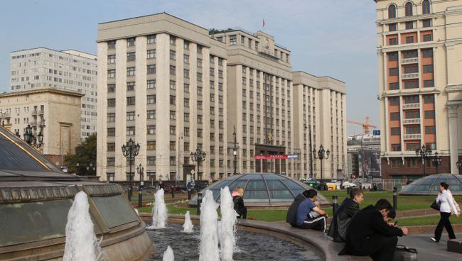 Вид на здание Государственной Думы РФ. Архивное фото Вид на здание Государственной Думы РФ. Архивное фото