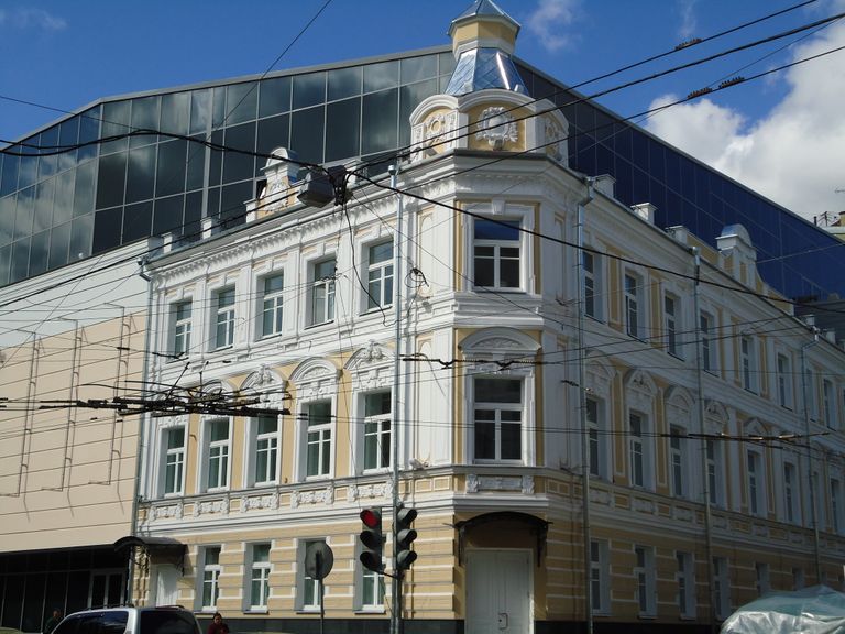 Здание Мультимедиа Арт Музея на улице Остоженка Здание Мультимедиа Арт Музея на улице Остоженка
