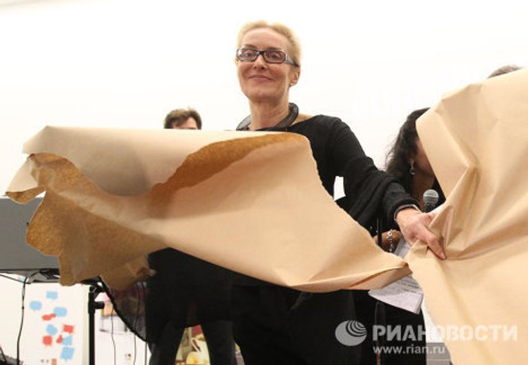 Выставка движения Fluxus в новом здании Московского дома фотографии Выставка движения Fluxus в новом здании Московского дома фотографии