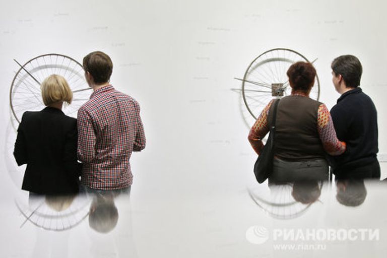 Выставка движения Fluxus в новом здании Московского дома фотографии Выставка движения Fluxus в новом здании Московского дома фотографии