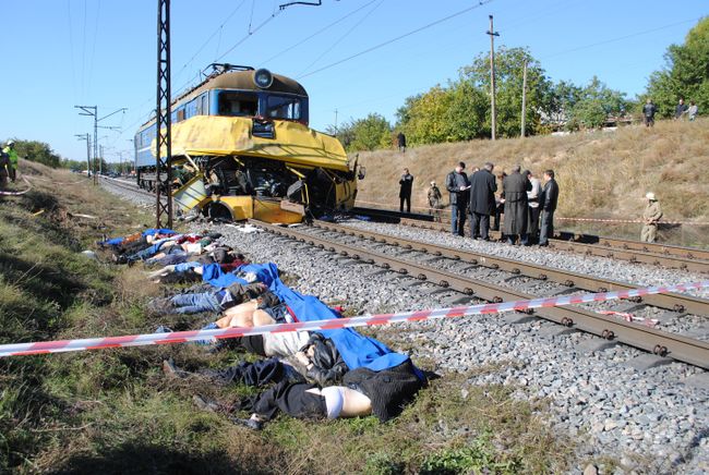 Число погибших в аварии в Днепропетровской области увеличилось до 40 человек Число погибших в аварии в Днепропетровской области увеличилось до 40 человек
