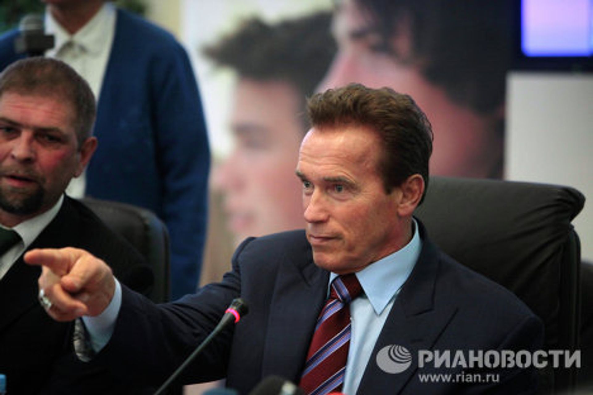 Губернатор Калифорнии А. Шварценеггер прочитал лекцию в Высшей школе экономики - РИА Новости, 1920, 21.08.2025