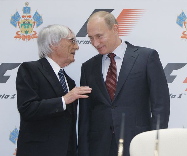 Бернард Экклстоун и Владимир Путин (слева направо) Бернард Экклстоун и Владимир Путин (слева направо)