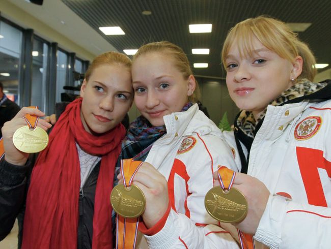 Ксения Афанасьева, Ксения Семёнова и Татьяна Набиева (слева направо) Ксения Афанасьева, Ксения Семёнова и Татьяна Набиева (слева направо)