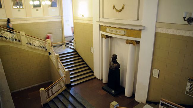 Российский государственный гуманитарный университет на ул. Чаянова 15, Миусской пл. 6 Российский государственный гуманитарный университет на ул. Чаянова 15, Миусской пл. 6