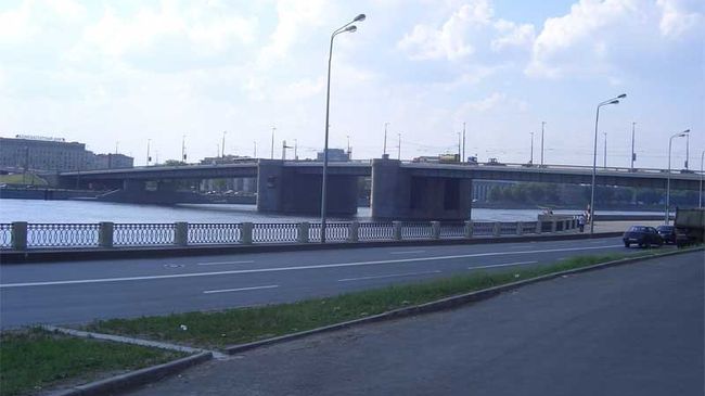 Володарский мост в Санкт-Петербурге