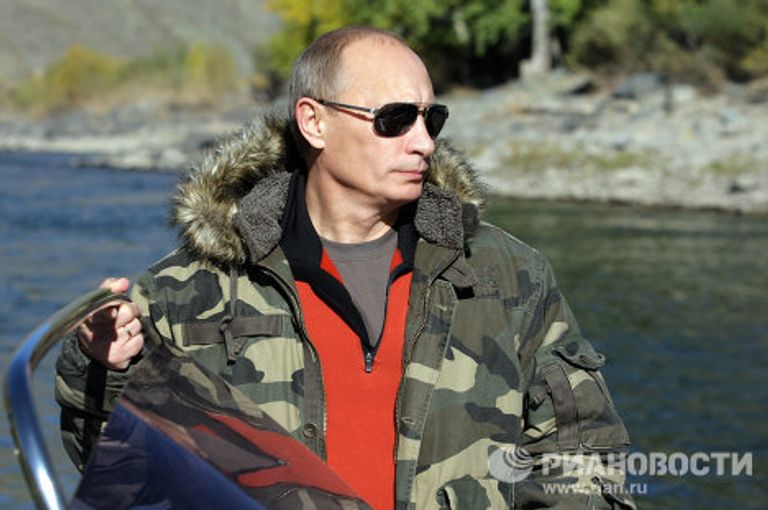 Премьер-министр РФ Владимир Путин во время экспедиции в Убсунурскую котловину Премьер-министр РФ Владимир Путин во время экспедиции в Убсунурскую котловину