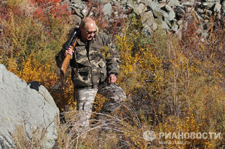 Премьер-министр РФ Владимир Путин во время экспедиции в Убсунурскую котловину Премьер-министр РФ Владимир Путин во время экспедиции в Убсунурскую котловину