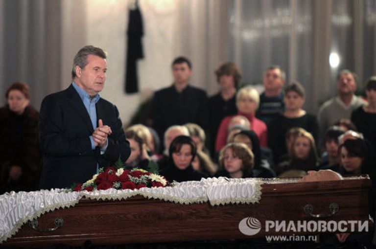 Прощание с экс-главой правительства России Виктором Черномырдиным Прощание с экс-главой правительства России Виктором Черномырдиным