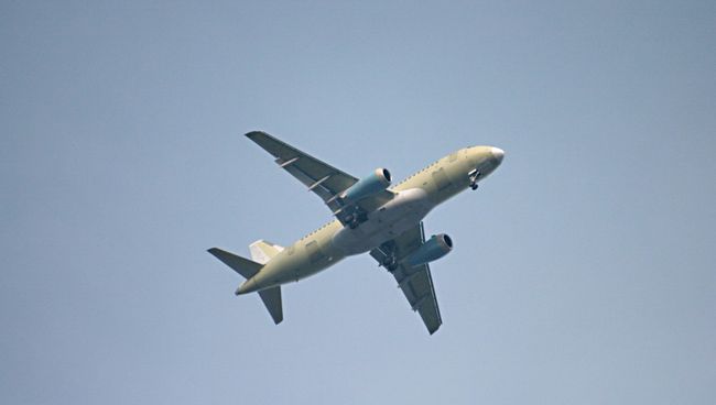 Первый серийный самолет Sukhoi Superjet 100 совершил премьерный полет Первый серийный самолет Sukhoi Superjet 100 совершил премьерный полет