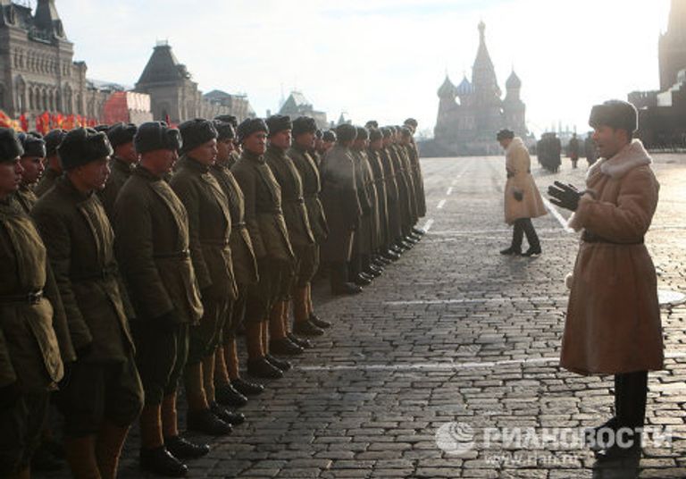 Марш в честь 69-й годовщины парада 7 ноября 1941 года
