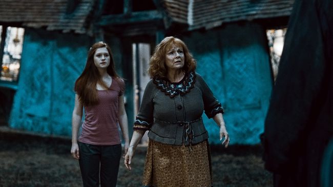 Кадр из фильма Гарри Поттер и Дары смерти. Часть 1 Кадр из фильма Гарри Поттер и Дары смерти. Часть 1