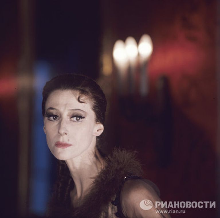 Майя Михайловна Плисецкая в роли Анны Карениной Майя Михайловна Плисецкая в роли Анны Карениной