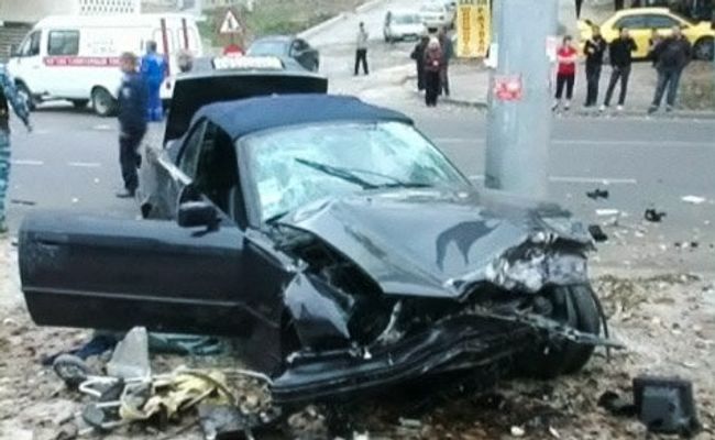 Футболист, сбивший женщину и двух детей в Крыму, арестован - источник